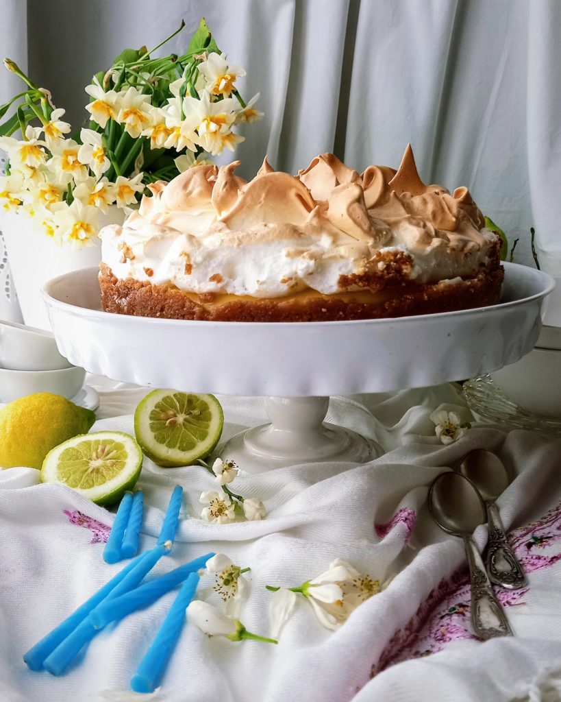 Lemon pie με μαρέγκα και βάση από μπισκότα