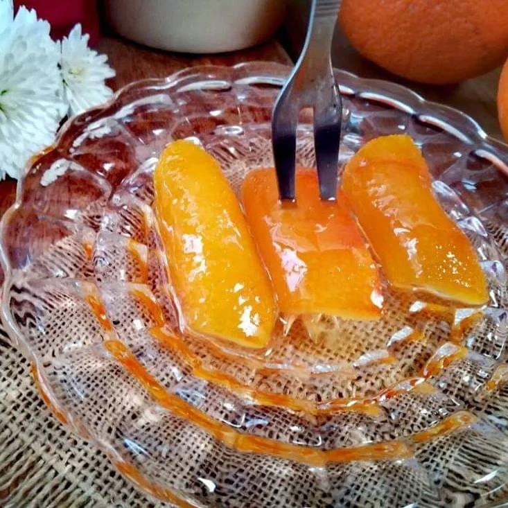 Γλυκό του κουταλιού με φλούδες από πορτοκάλι